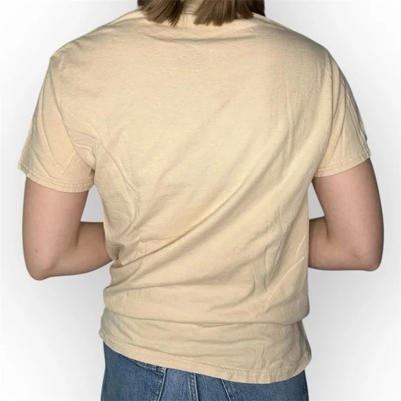 Budweiser Cream T-Shirt with Red Logo and Horse Design - Picture 3 of 6